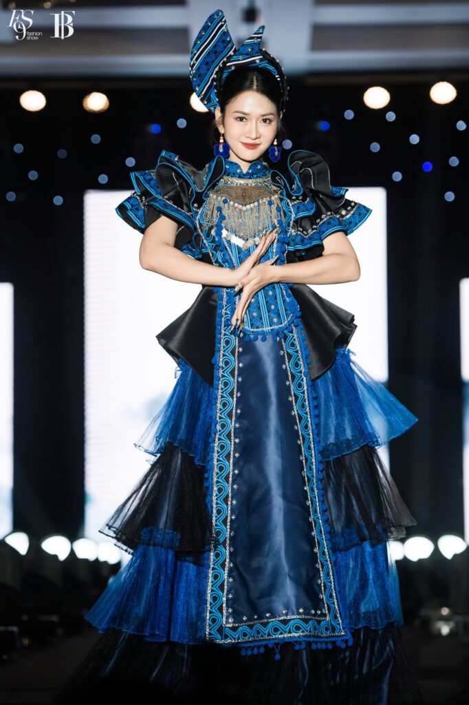 Tự hào vẻ đẹp Việt Nam với sự kiện 'Dấu Ấn Việt Nam' Fashion show 8 c37e1ae98fe021be78f1