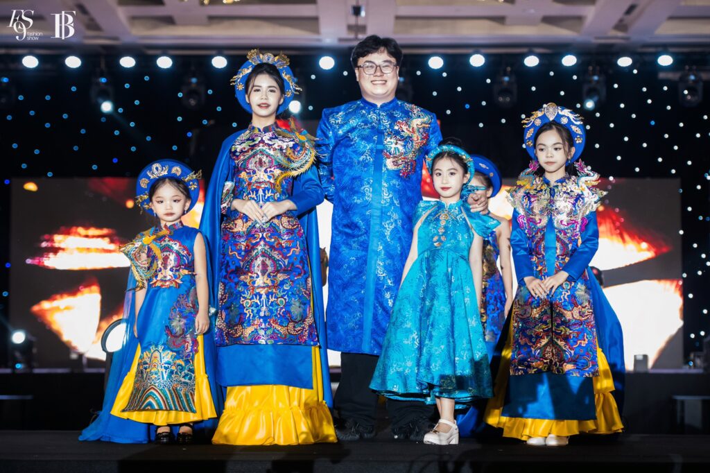 Tự hào vẻ đẹp Việt Nam với sự kiện 'Dấu Ấn Việt Nam' Fashion show 3 d99d366ba3620d3c5473