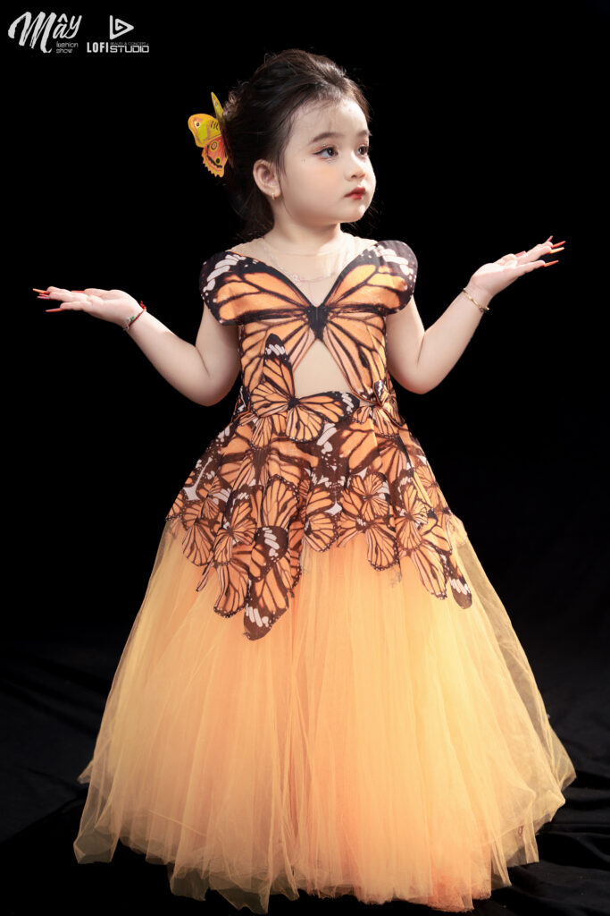 Nàng Vedette Nông Ngọc Khuê Tỏa Sáng Rực Rỡ tại MÂY Fashion Show Hà Giang 4 BackStage 969