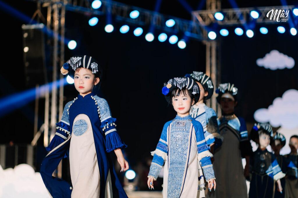 Trần Ngọc Ánh: Vedette Nhí Rực Rỡ tại MÂY Fashion Show ở Hà Giang 5 NVH09118