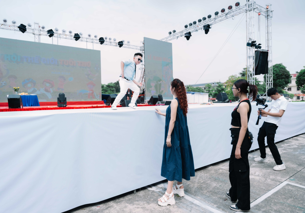 Huấn Luyện Viên Catwalk Kiều Trang Vinh Dự Nhận Bằng Khen Của Trung Tâm Triển Lãm VHNT Việt Nam 3 image 20