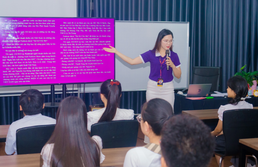 "Cô Thủy MC": Tự Hào Nhận Bằng Khen Của Trung Tâm Triển Lãm VHNT Việt Nam 4 image 35