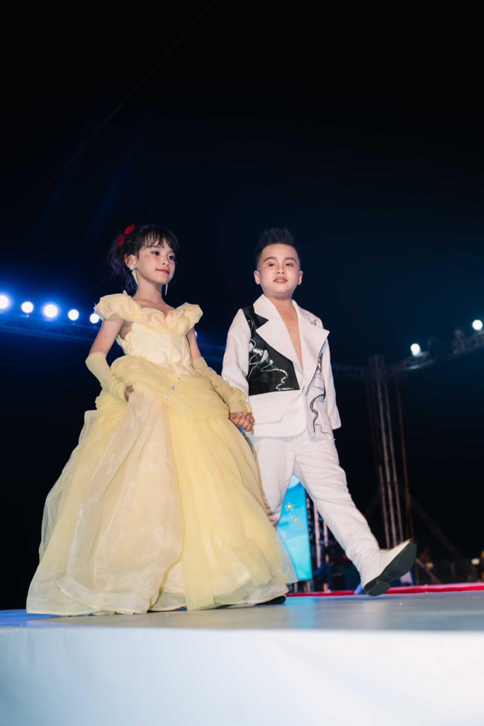 Đại Sứ Tài Năng Nguyễn Gia Hưng, Ngôi Sao Nhí Từ Lào Cai, Chinh Phục Sân Khấu "Xứ Sở Ước Mơ" Fashion Show 4 image 41
