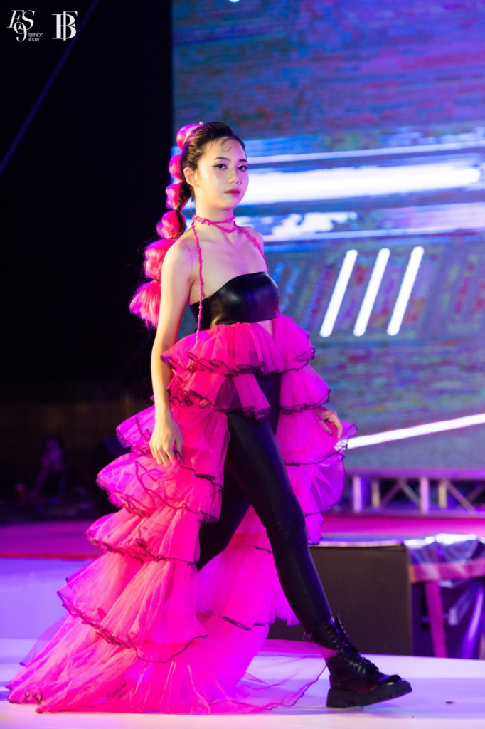 Vedette Vũ Tuệ Lâm Tỏa Sáng Rực Rỡ Tại “Xứ Sở Ước Mơ” Fashion Show 2 image 50