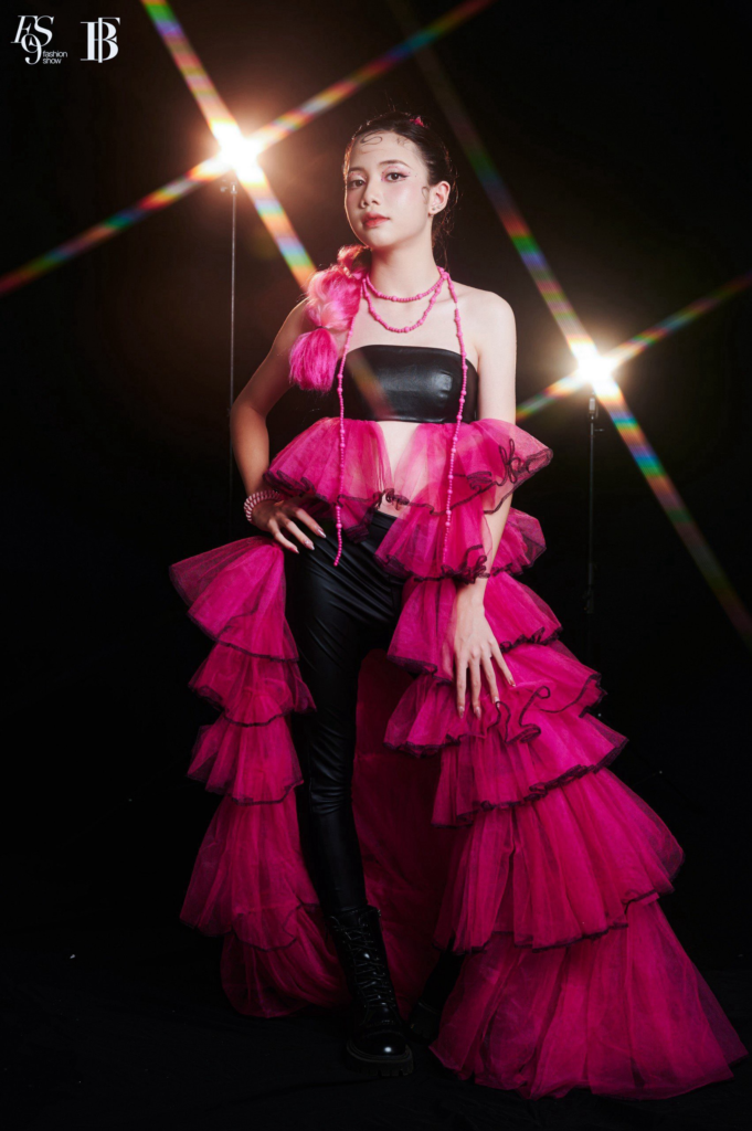 Vedette Vũ Tuệ Lâm Tỏa Sáng Rực Rỡ Tại “Xứ Sở Ước Mơ” Fashion Show 5 image 53