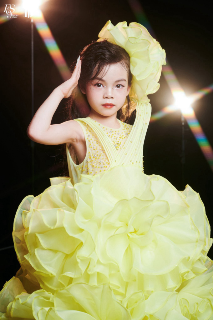 First Face Nguyễn Nhật Hạ Niềm Tự Hào Của “Xứ Sở Ước Mơ” Fashion Show 1 image 64