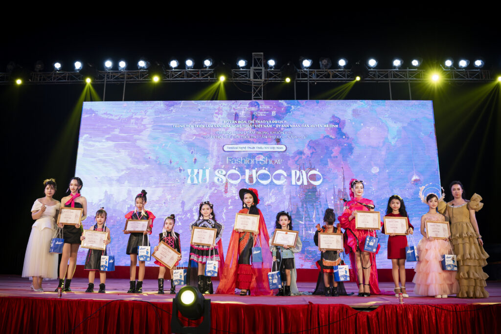First Face Nguyễn Nhật Hạ Niềm Tự Hào Của “Xứ Sở Ước Mơ” Fashion Show 4 image 67