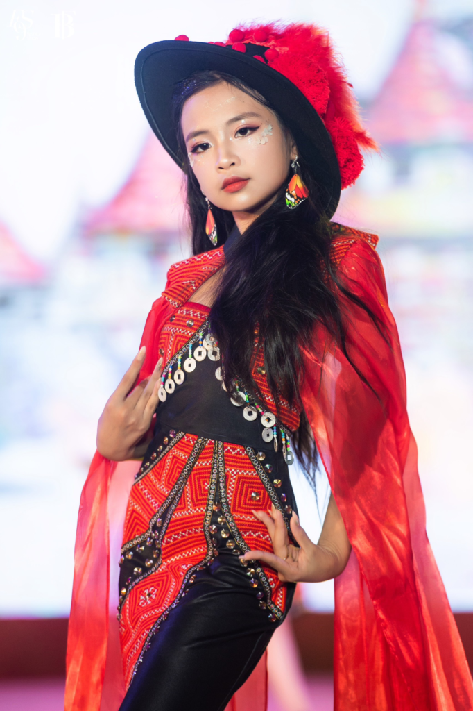 Mãn Nhãn Phần Trình Diễn Của Đại Sứ Ước Mơ Nguyễn Lê Đan Thy tại “Xứ Sở Ước Mơ” Fashion Show 7 image 76