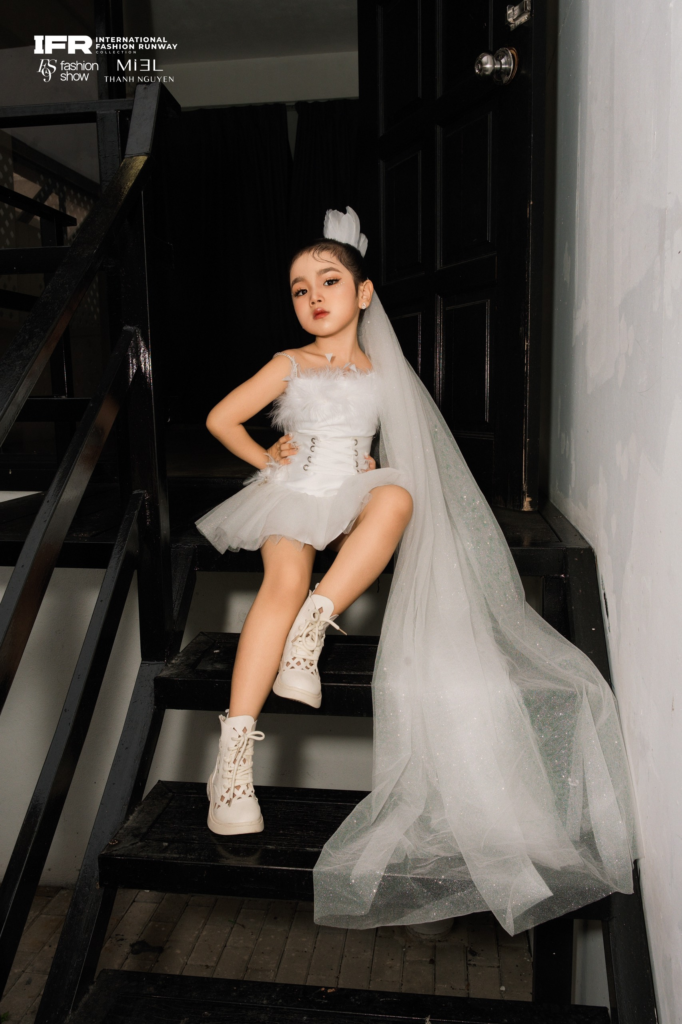 MODEL KID Đặng Bảo Hà My Gây Ấn Tượng Tại INTERNATIONAL FASHION RUNWAY 2024 Malaysia 3 image 23