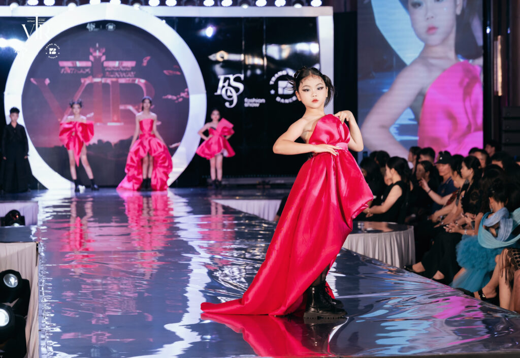 Ma Quỳnh Trang – Ngôi sao nhí tỏa sáng trên sàn diễn Vietnam Iconic Runway 2024 4 IMG 6592