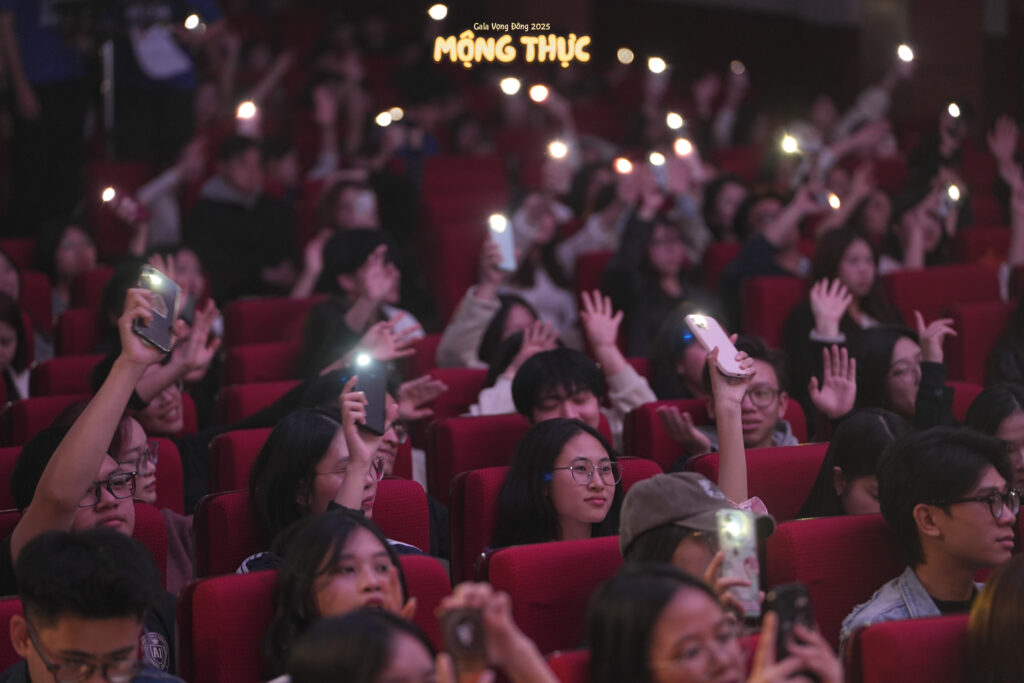 Duniverse mang không gian âm nhạc “chữa lành” đến sân khấu Gala Vọng Đông 2025: Mộng Thực 1 Anh 1